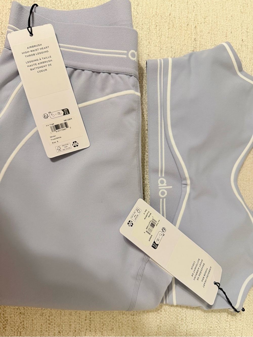 ALO Yoga Heart Throb Set Airbrush Legging Small and Bra Small NWT